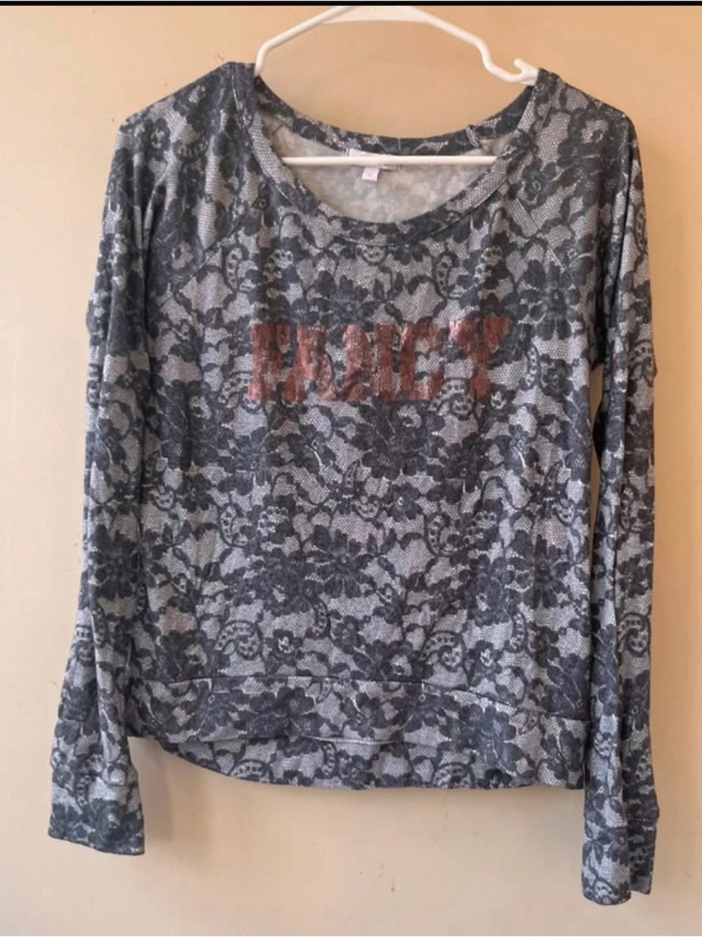 dELiA*s Grey Lace Print 'FANCY' Graphic Long Sleeve Top Size M